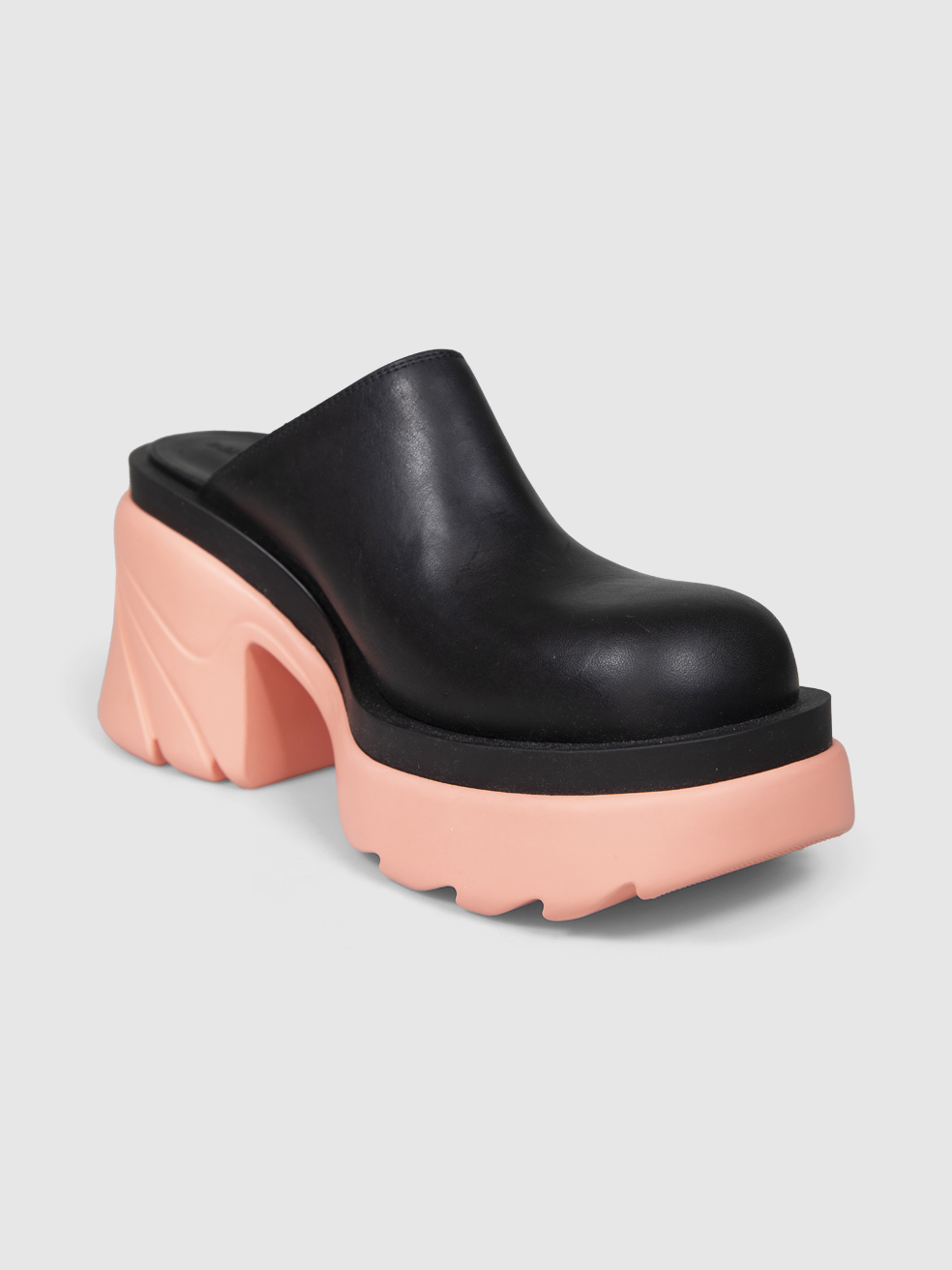 Bottega Veneta Black Leather Flash Mules