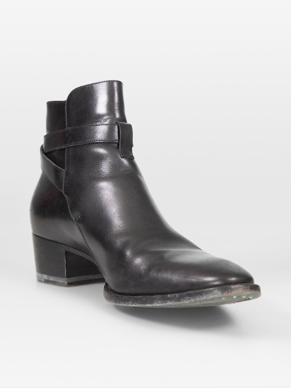 Saint Laurent Pre-Owned Black Leather Buckle Strap Ankle Boots