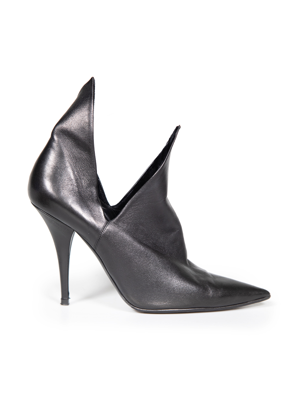 Burberry Pre-Owned Black Leather V Point Toe Heels