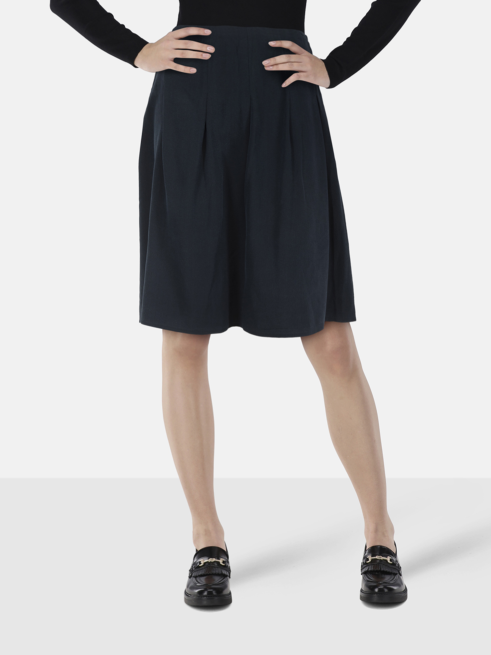 Valentino Garavani Women's Navy Silk Pleated Skirt