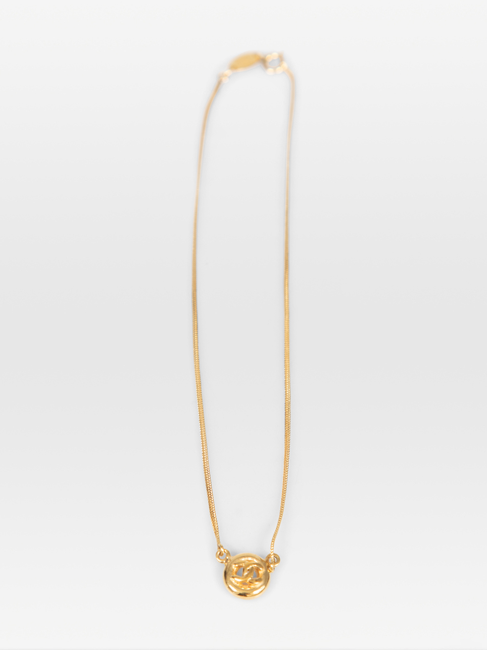 Chanel Pre-Owned Gold CC Pendant Necklace
