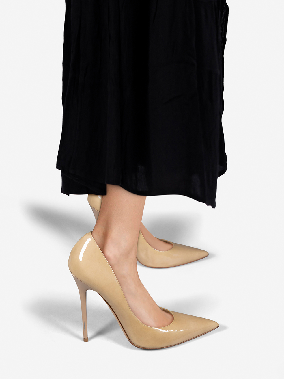 Jimmy Choo Pre-Owned Beige Pointed Toe Patent Pumps