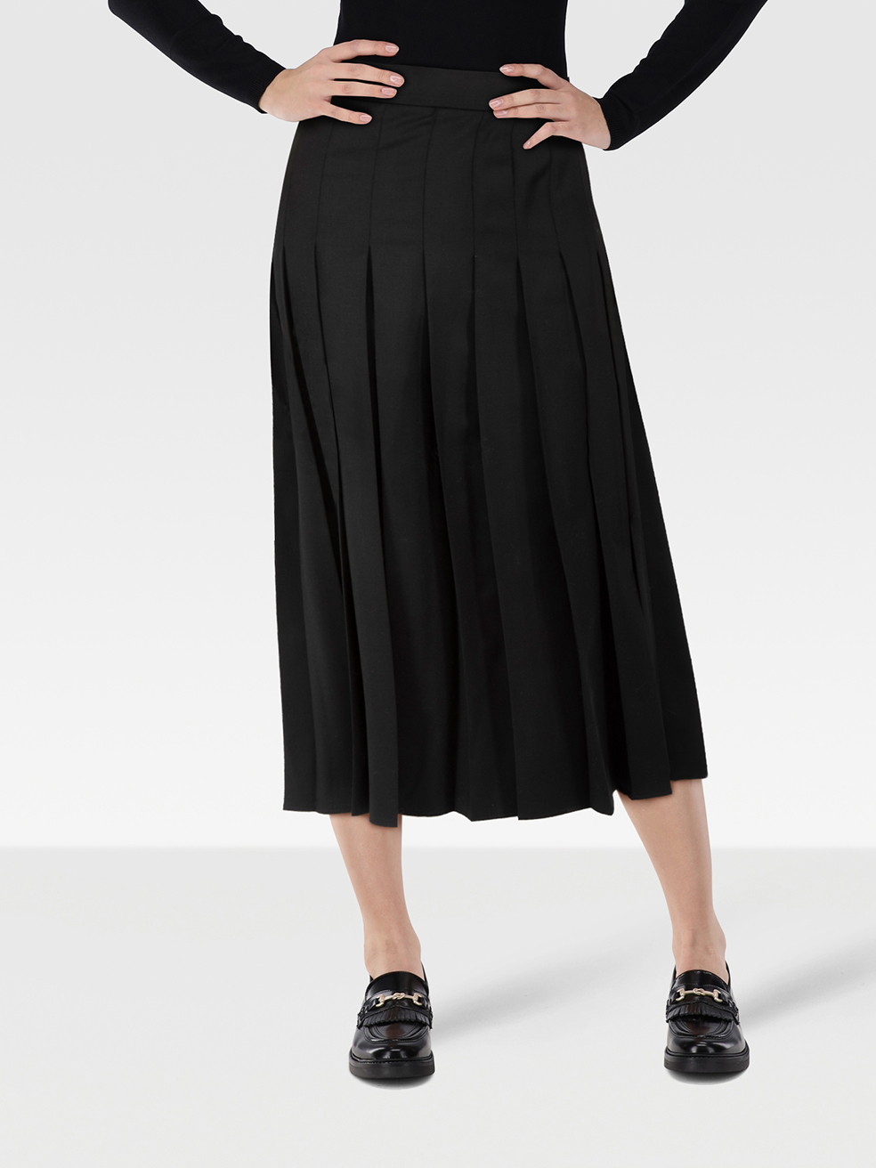 Fendi Black Pleated Midi Length Skirt