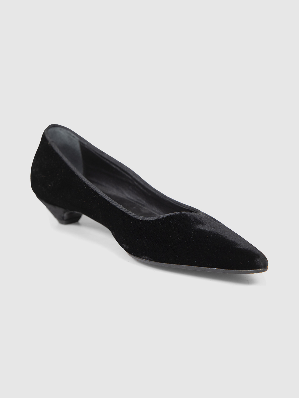 Tot�me Black Velvet Kitten Heel Pumps