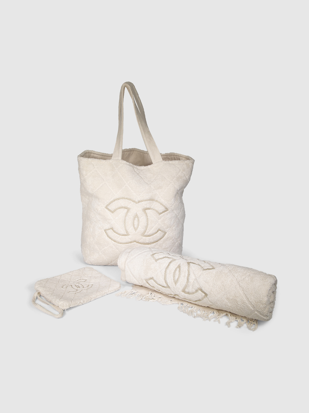 Second Hand Chanel Cruise 2022 Terry CC Beach Bag & Towel Set