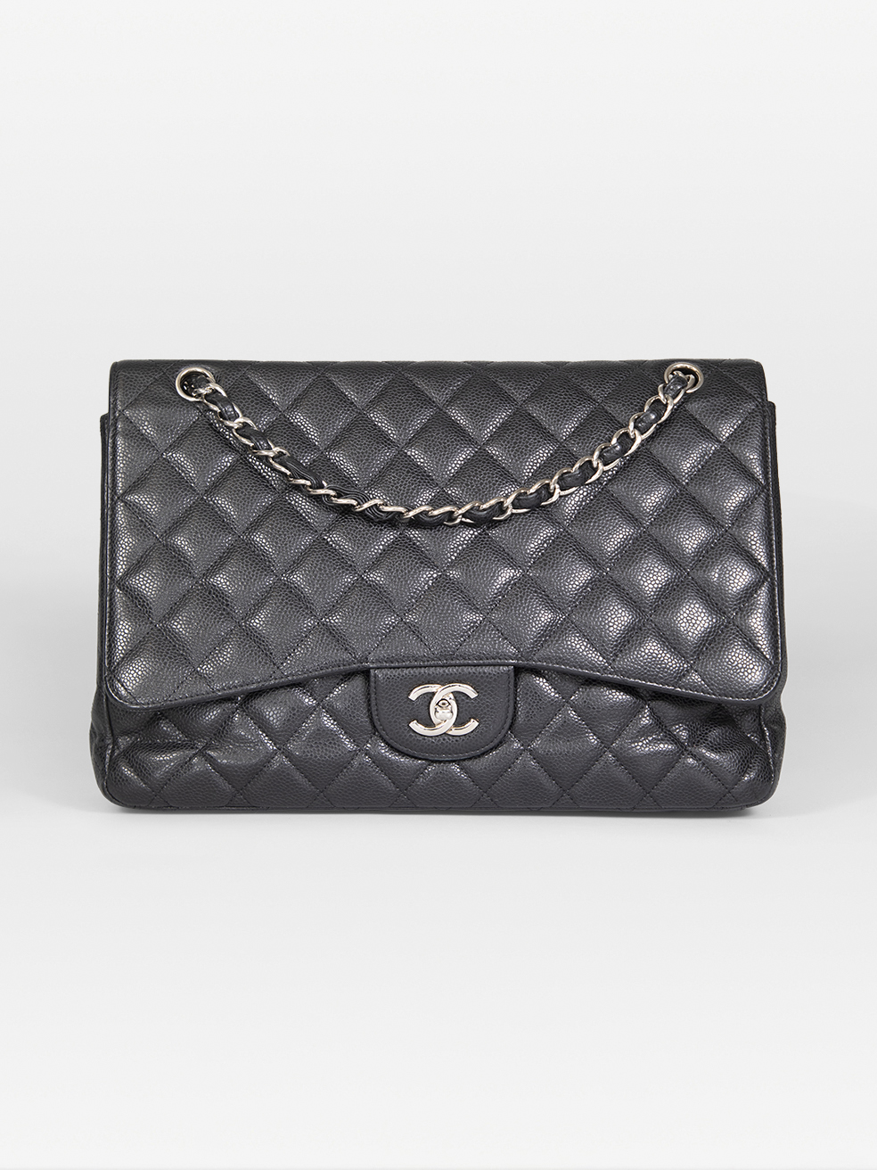 Chanel Pre-Owned '09-'10 Black Caviar Leather Maxi Classic Flap Bag