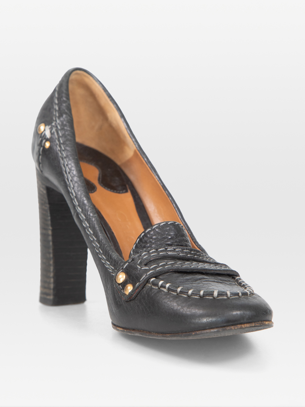 Chlo� Black Leather Round Toe Slip On Pumps