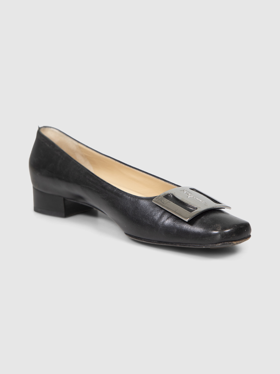 Salvatore Ferragamo Women's Black Leather Low Heel Pumps