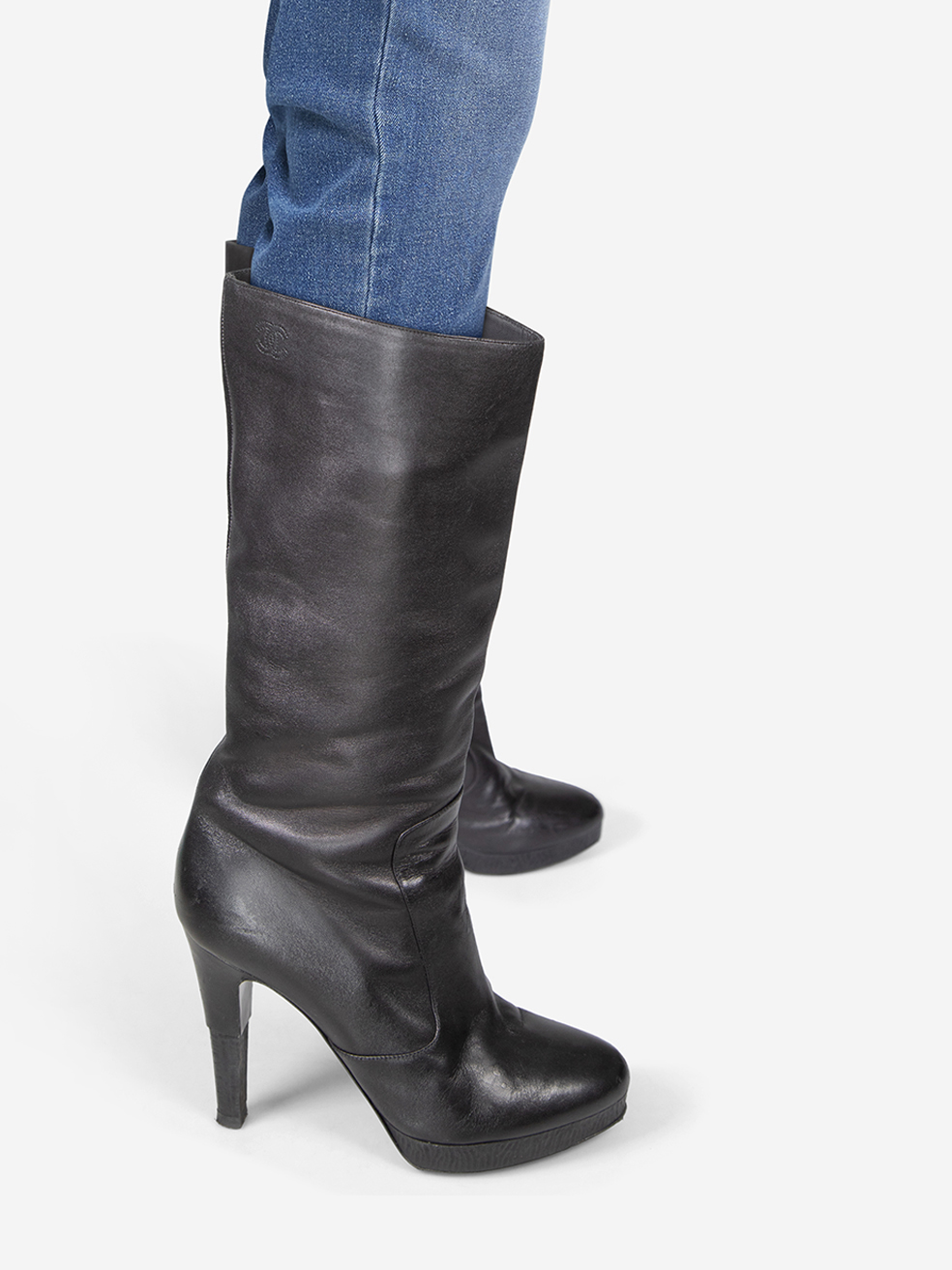 Chanel Pre-Owned Black Heeled Knee High Leather Boots